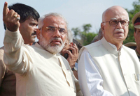 narender-modi-&-advani